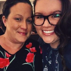 Meet your Posher, Carla